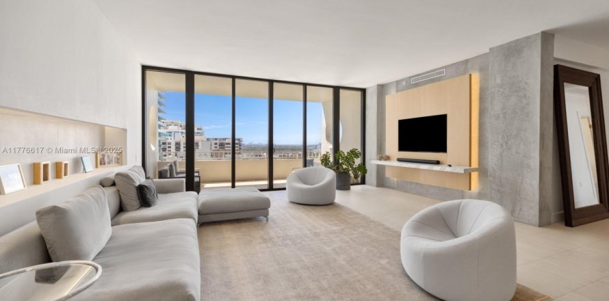Condo in Bal Harbour, Florida, 2 bedrooms  № 1623740