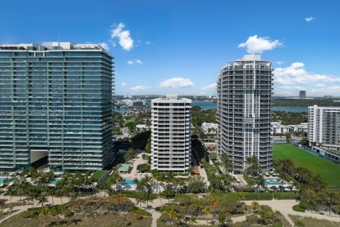 Condo in Bal Harbour, Florida, 2 bedrooms  № 1623740 - photo 30