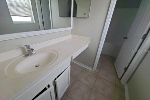 Casa en alquiler en Gibsonton, Florida, 4 dormitorios, 132.29 m2 № 1912847 - foto 7