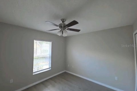 Casa en alquiler en Gibsonton, Florida, 4 dormitorios, 132.29 m2 № 1912847 - foto 10