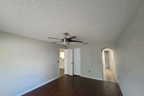 Casa en alquiler en Gibsonton, Florida, 4 dormitorios, 132.29 m2 № 1912847 - foto 8