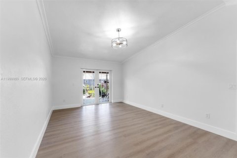 Купить виллу или дом в Майами, Флорида 4 спальни, 168.15м2, № 2051656 - фото 12