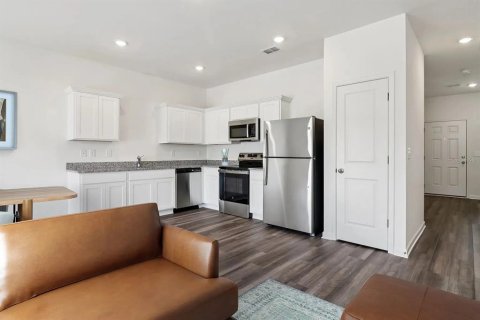 Touwnhouse à vendre à Davenport, Floride: 3 chambres, 132.01 m2 № 2385582 - photo 12