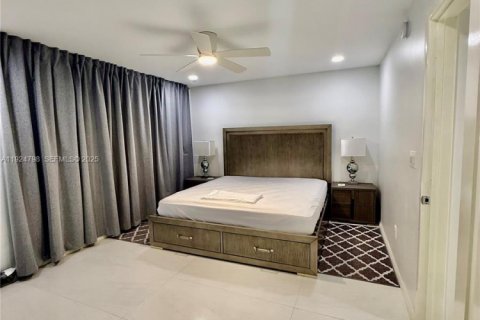 Copropriété à louer à Miami Beach, Floride: 1 chambre, 63.17 m2 № 1988066 - photo 11