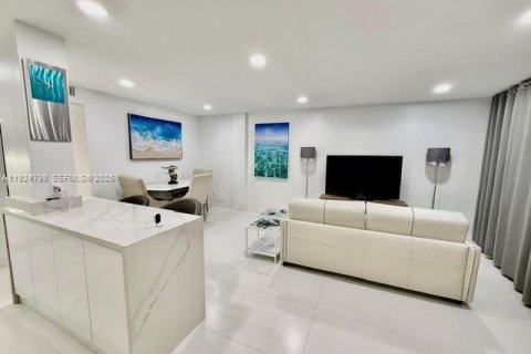 Copropriété à louer à Miami Beach, Floride: 1 chambre, 63.17 m2 № 1988066 - photo 21