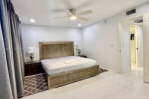 Copropriété à louer à Miami Beach, Floride: 1 chambre, 63.17 m2 № 1988066 - photo 12