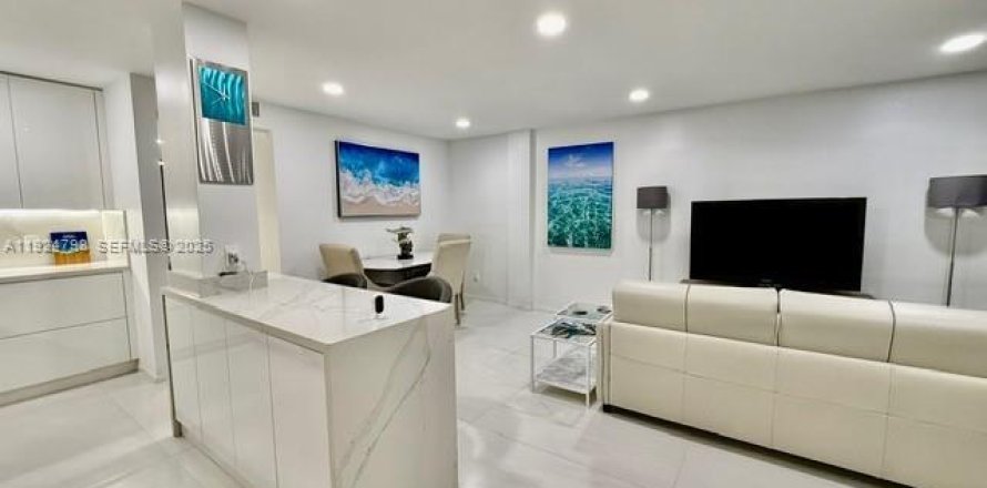 Condo à Miami Beach, Floride, 1 chambre № 1988066