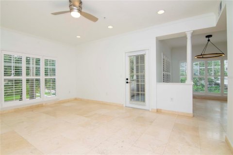 Townhouse in Tampa, Florida 3 bedrooms, 172.8 sq.m. № 1904638 - photo 24