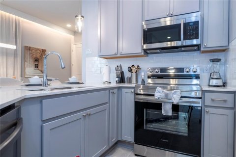 Touwnhouse à vendre à Orlando, Floride: 5 chambres, 180.88 m2 № 1901446 - photo 13