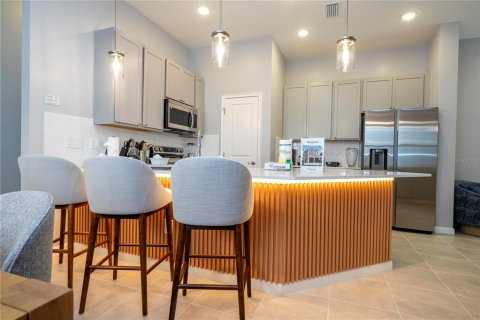 Touwnhouse à vendre à Orlando, Floride: 5 chambres, 180.88 m2 № 1901446 - photo 10