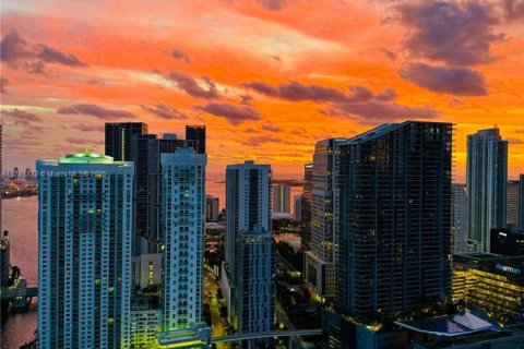 Condo in Miami, Florida, 2 bedrooms  № 1698544 - photo 5