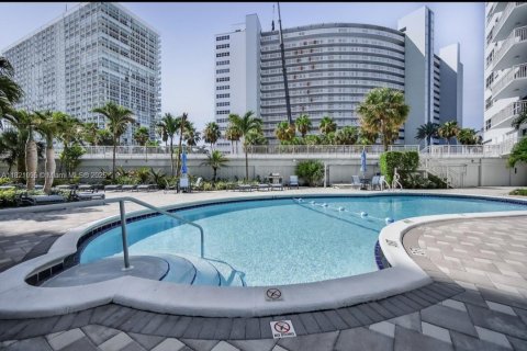 Condominio en venta en Fort Lauderdale, Florida, 2 dormitorios, 110.09 m2 № 1784068 - foto 18