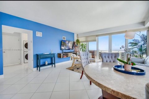 Condominio en venta en Fort Lauderdale, Florida, 2 dormitorios, 110.09 m2 № 1784068 - foto 8