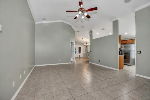 Villa ou maison à louer à Orlando, Floride: 3 chambres, 147.06 m2 № 2380834 - photo 3