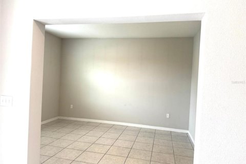 Villa ou maison à louer à Kissimmee, Floride: 3 chambres, 176.05 m2 № 2099046 - photo 5