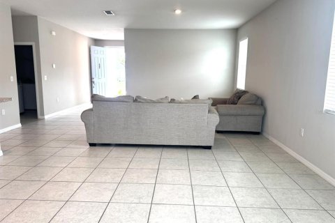 Villa ou maison à louer à Kissimmee, Floride: 3 chambres, 176.05 m2 № 2099046 - photo 9