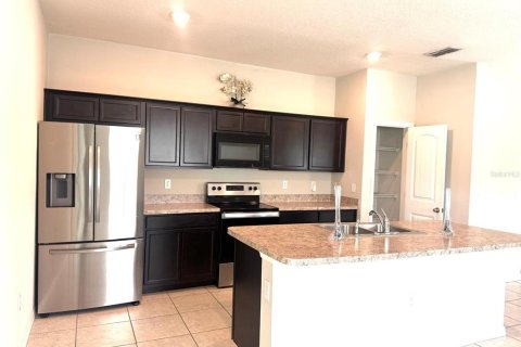 Villa ou maison à louer à Kissimmee, Floride: 3 chambres, 176.05 m2 № 2099046 - photo 12