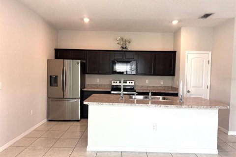 Villa ou maison à louer à Kissimmee, Floride: 3 chambres, 176.05 m2 № 2099046 - photo 11