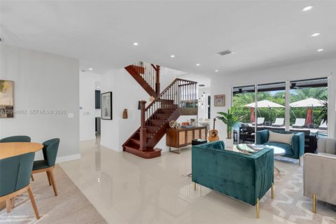 Casa en venta en Miramar, Florida, 5 dormitorios, 281.87 m2 № 2382710 - foto 5