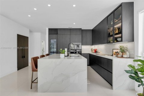 Casa en venta en Miramar, Florida, 5 dormitorios, 281.87 m2 № 2382710 - foto 12