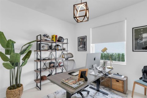 Casa en venta en Miramar, Florida, 5 dormitorios, 281.87 m2 № 2382710 - foto 17