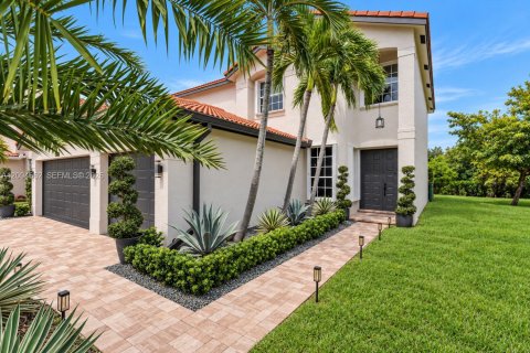 Casa en venta en Miramar, Florida, 5 dormitorios, 281.87 m2 № 2382710 - foto 2