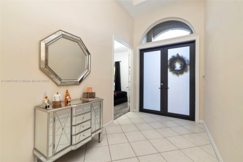 Купить виллу или дом в Пемброк-Пайнс, Флорида 4 спальни, 229.38м2, № 1963653 - фото 24