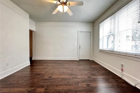 Appartement à louer à Orlando, Floride: 2 chambres, 106.84 m2 № 2408435 - photo 3