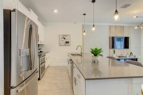 Adosado en alquiler en Kissimmee, Florida, 4 dormitorios, 176.7 m2 № 1915834 - foto 11