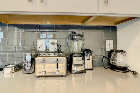 Adosado en alquiler en Kissimmee, Florida, 4 dormitorios, 176.7 m2 № 1915834 - foto 16