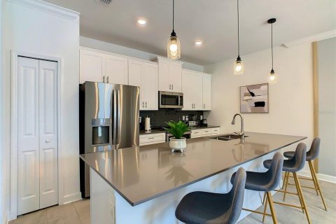 Adosado en alquiler en Kissimmee, Florida, 4 dormitorios, 176.7 m2 № 1915834 - foto 10