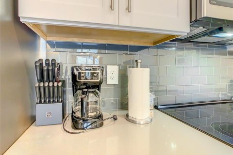 Adosado en alquiler en Kissimmee, Florida, 4 dormitorios, 176.7 m2 № 1915834 - foto 15