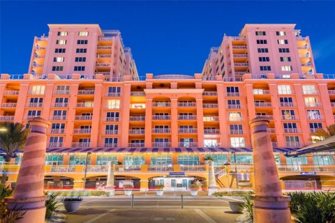 Apartment in Clearwater, Florida 3 bedrooms, 251.3 sq.m. № 1735429 - photo 2