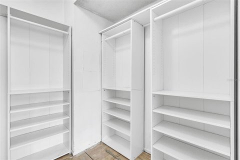 Снять в аренду квартиру в Кэсселберри, Флорида 4 комнаты, 71.16м2, № 1901154 - фото 14