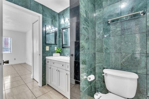 Снять в аренду квартиру в Кэсселберри, Флорида 4 комнаты, 71.16м2, № 1901154 - фото 10