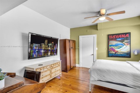 Casa en alquiler en Miami, Florida, 6 dormitorios, 209.4 m2 № 2015913 - foto 14