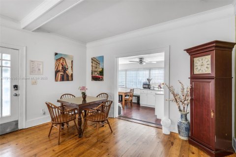 Casa en alquiler en Miami, Florida, 6 dormitorios, 209.4 m2 № 2015913 - foto 8