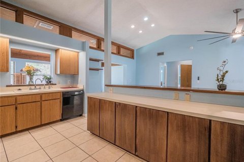 House in Mulberry, Florida 3 bedrooms, 158.58 sq.m. № 1910499 - photo 5
