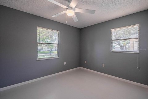 House in Mulberry, Florida 3 bedrooms, 158.58 sq.m. № 1910499 - photo 7
