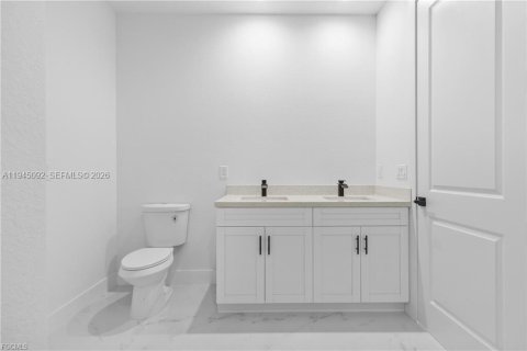 Casa en venta en Lehigh Acres, Florida, 3 dormitorios, 125.42 m2 № 2080290 - foto 13