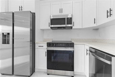 Casa en venta en Lehigh Acres, Florida, 3 dormitorios, 125.42 m2 № 2080290 - foto 6