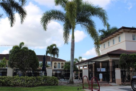 Townhouse in Miami, Florida 3 bedrooms, 155.15 sq.m. № 1674451 - photo 25
