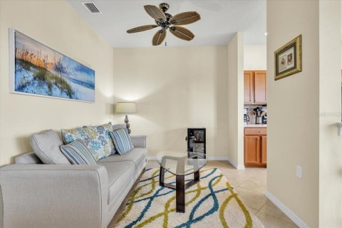 Condo in Bradenton, Florida, 2 bedrooms  № 2152021 - photo 17