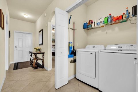 Condo in Bradenton, Florida, 2 bedrooms  № 2152021 - photo 27
