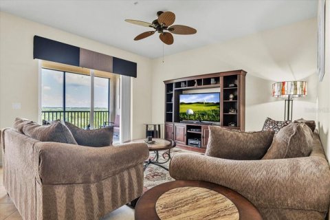 Condo in Bradenton, Florida, 2 bedrooms  № 2152021 - photo 5