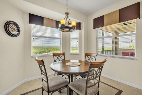 Condo in Bradenton, Florida, 2 bedrooms  № 2152021 - photo 15