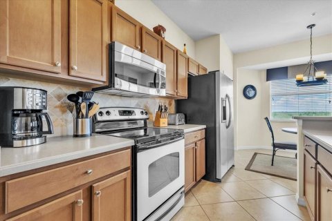 Condo in Bradenton, Florida, 2 bedrooms  № 2152021 - photo 11