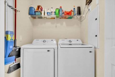Condo in Bradenton, Florida, 2 bedrooms  № 2152021 - photo 28