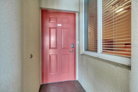 Condo in Bradenton, Florida, 2 bedrooms  № 2152021 - photo 3