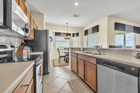 Condo in Bradenton, Florida, 2 bedrooms  № 2152021 - photo 10
